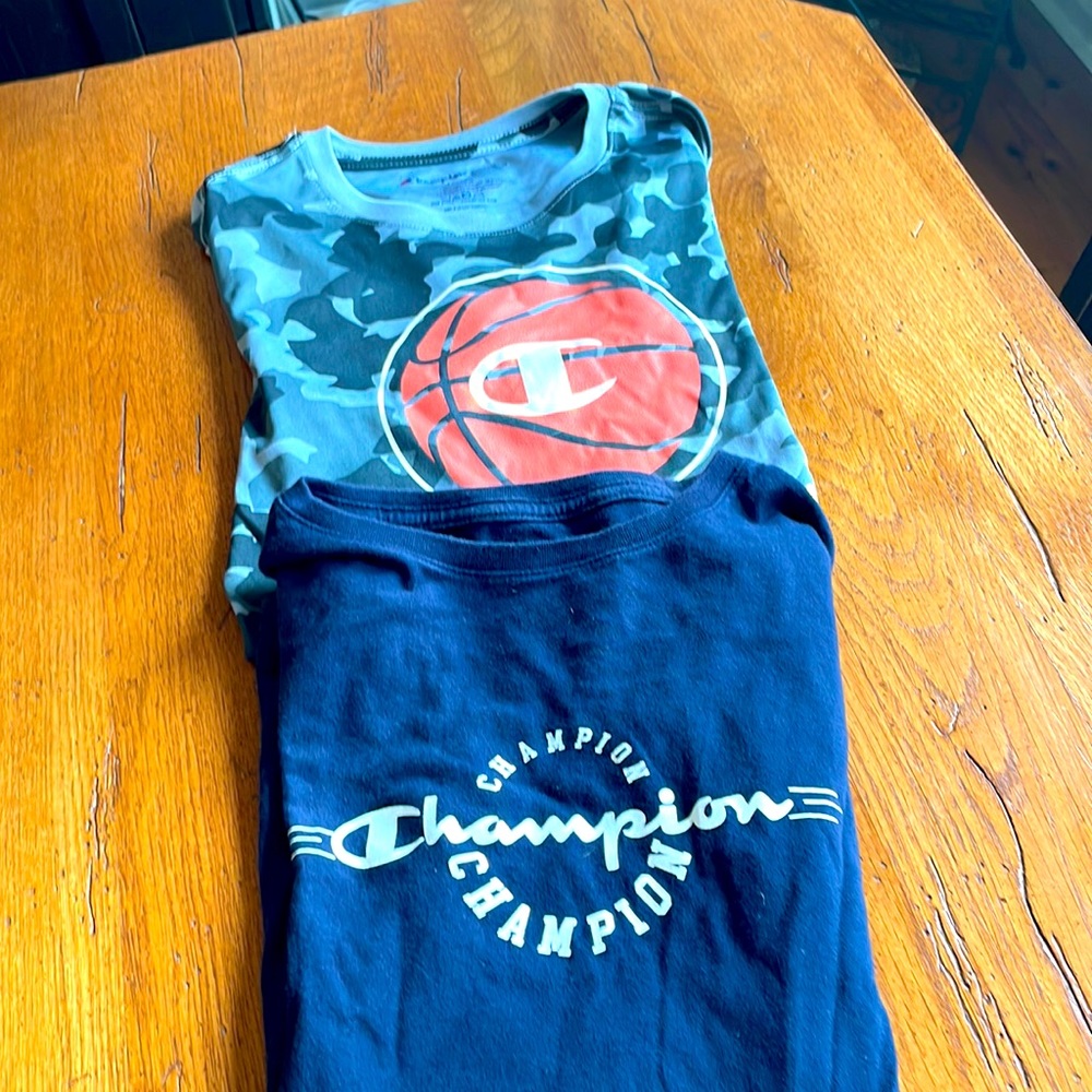 Champion boys xl t shirts